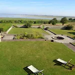 Le Cap Hornu Hotel