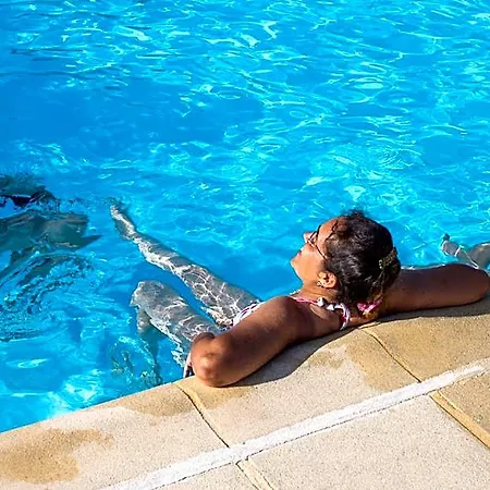 Le Cap Hornu Hotel 3*